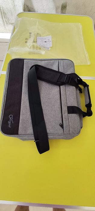 Mala / pasta de transporte para mesa de som, microfone, cabos etc nova