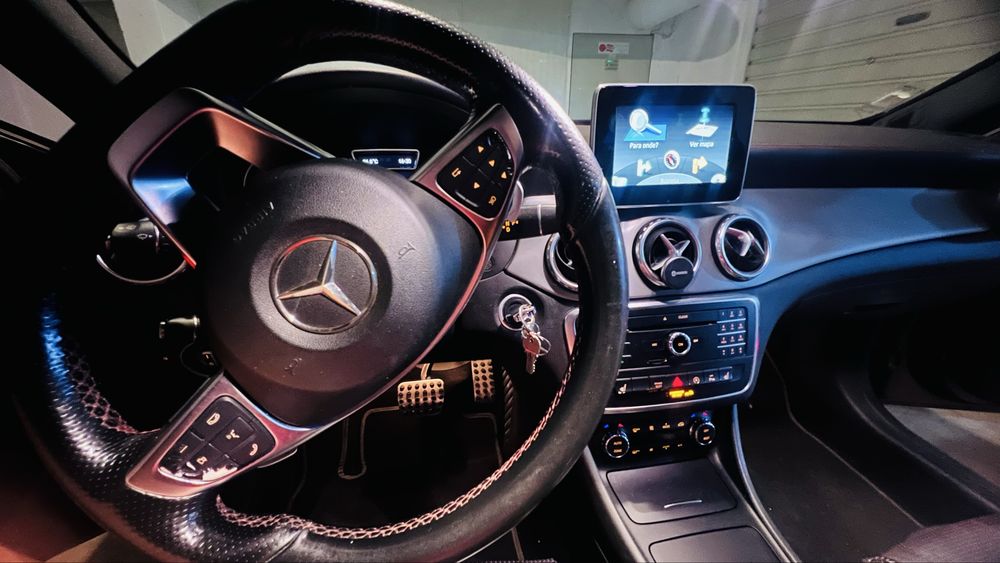Mercedes GLA 180 CDI(Aut) - versao AMG Excelente Estado
