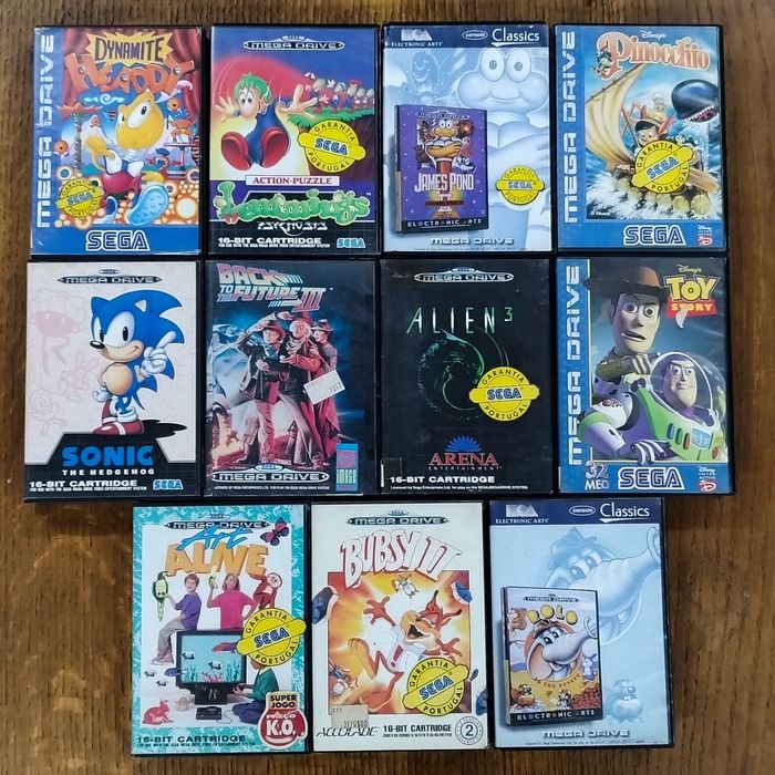 Consola Sega Mega Drive + 2 Comandos + 11 Jogos com Caixa