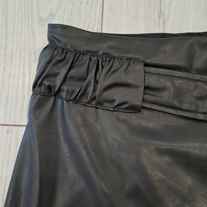 Czarna spódniczka Zara