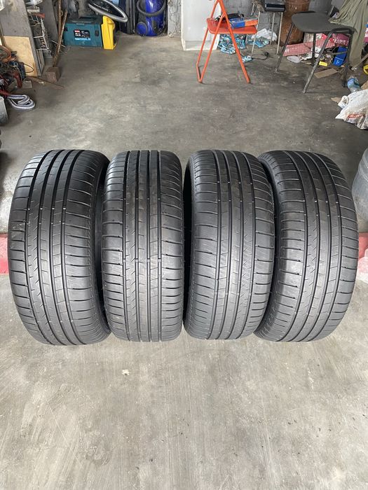 Шини 235 50R19 99V Brodgestone Alenza 001