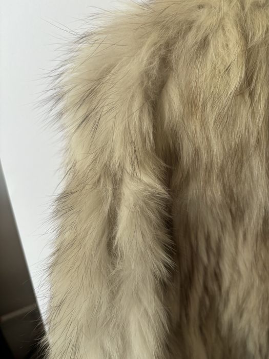 Futro z bialego lisa