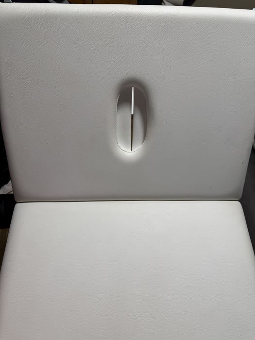 Кушетка для вій або масажу