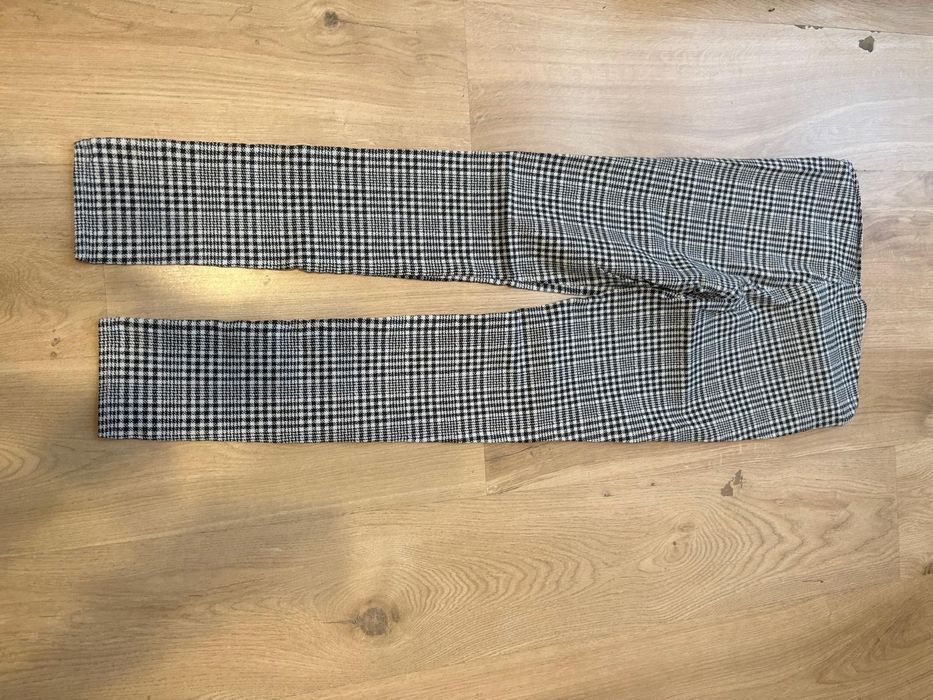 Spodnie damskie w kratkę