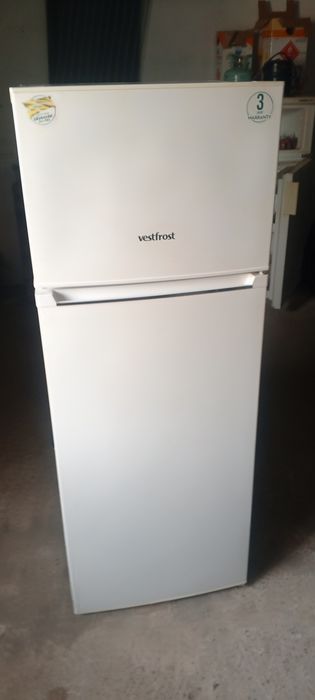 Продам холодильник Vestfrost