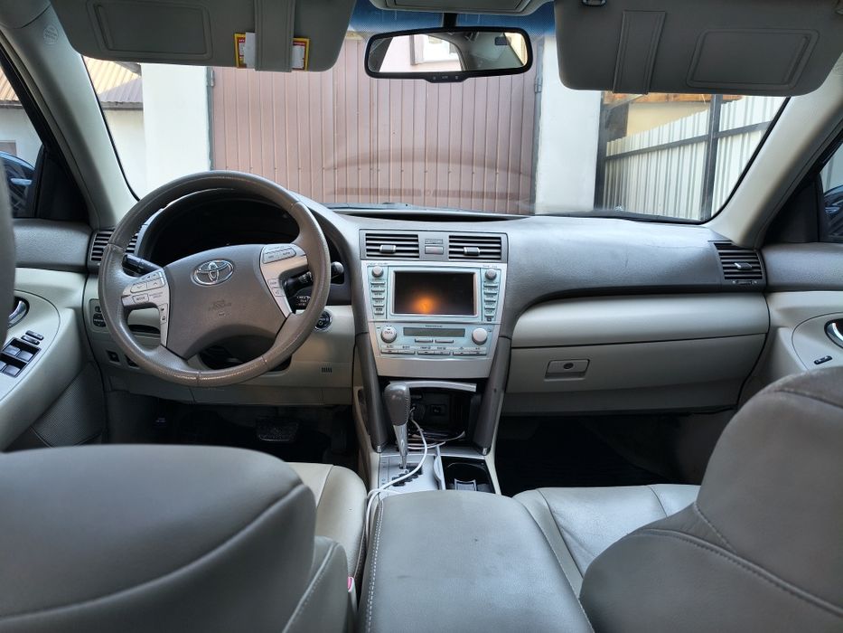 Продам Тайота камрі 40 гібрид