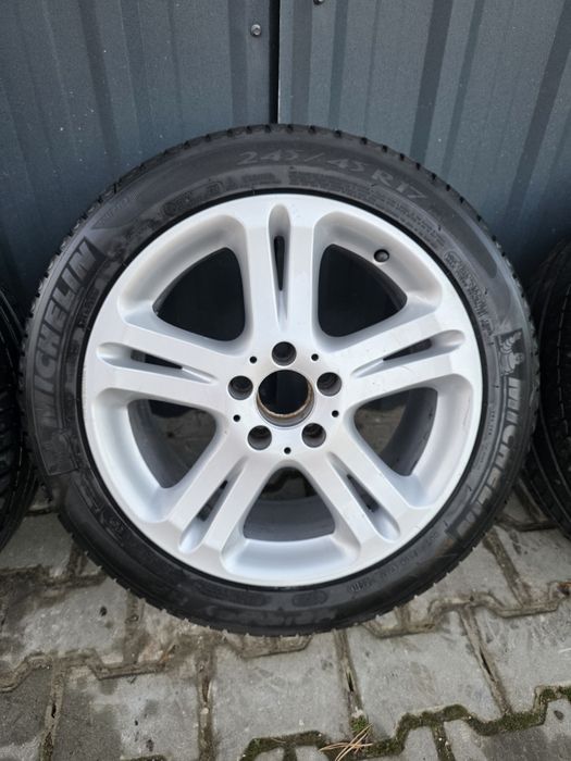 Felgi aluminiowe 17” 8J ET38 + opony Michelin – 5x112 (Mercedes W211)