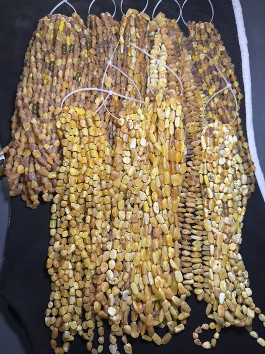 Намисто з натурального бурштина лікувальні