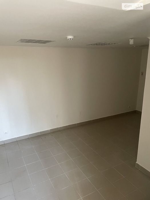 Продаж комерційного приміщення на вул. Словацького