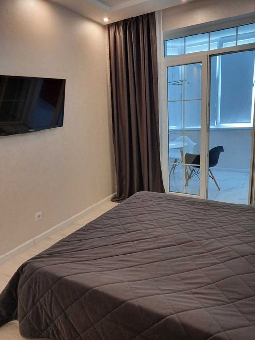 Продам 2 х кв в новом доме с евроремонтом с видом на море свое АГВ.