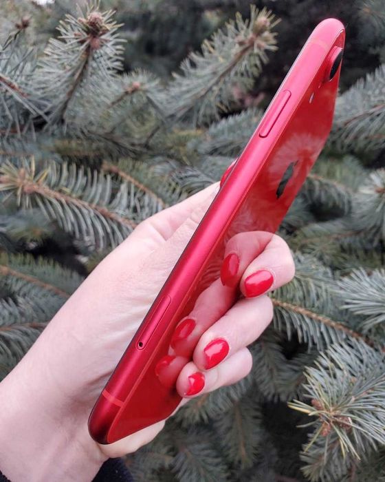 iPhone XR Product RED 97% батарея