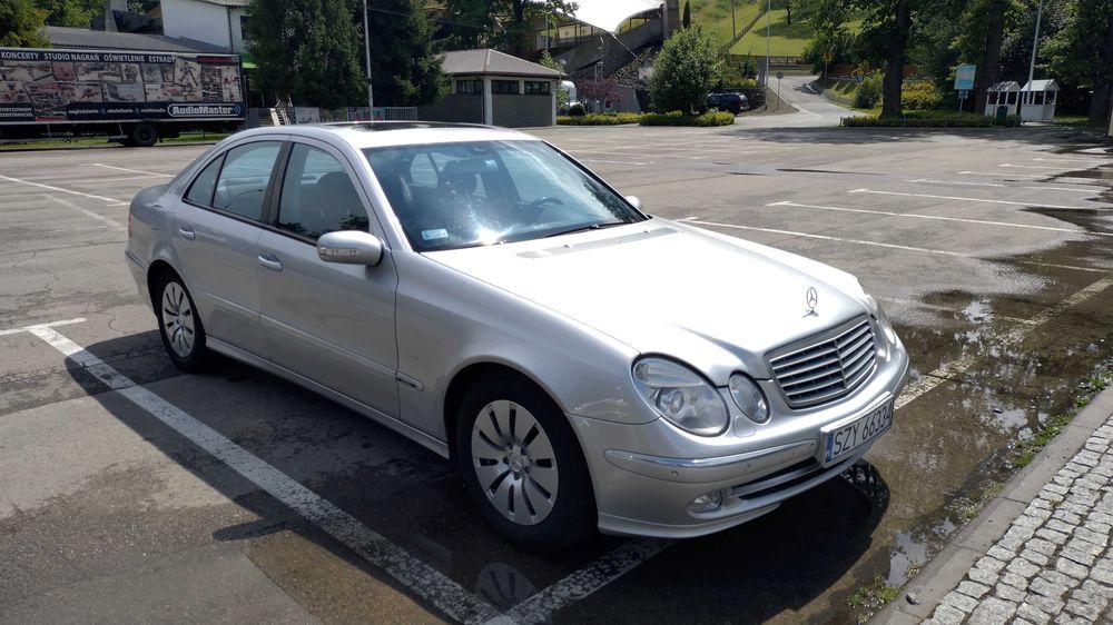 Mercedes w211 e240. Niski przebieg.  Zadbany