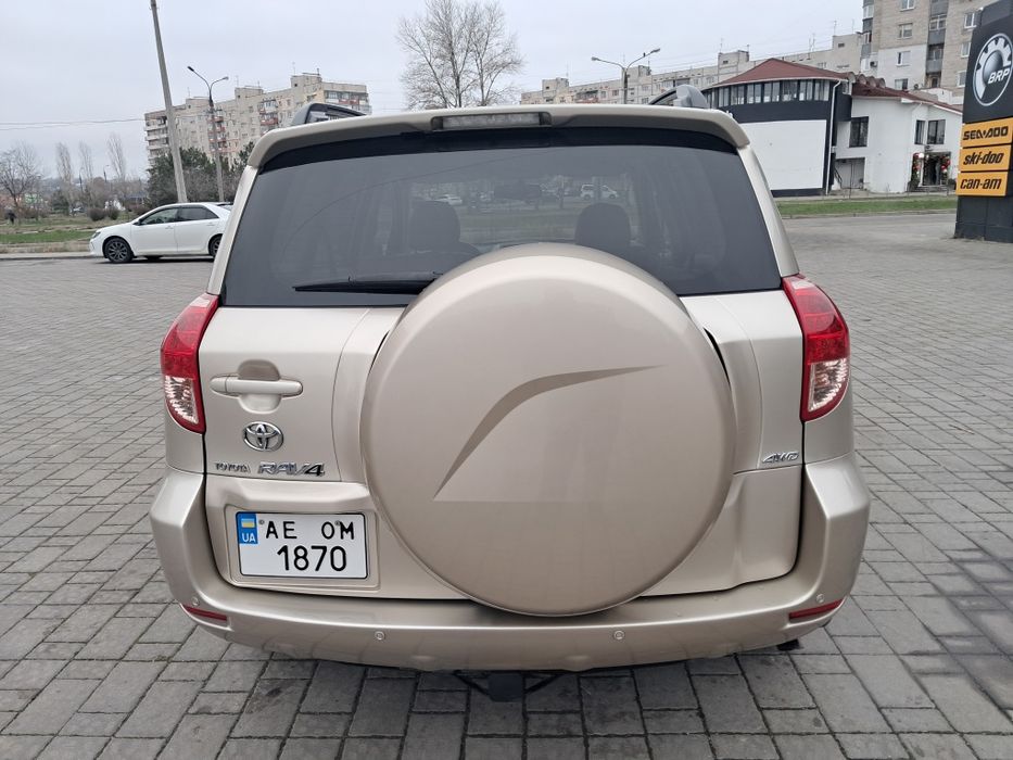 Продам Toyota  RAV 4. 3.5 мотор