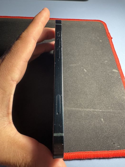 Продам Apple iPhone 13 128GB
