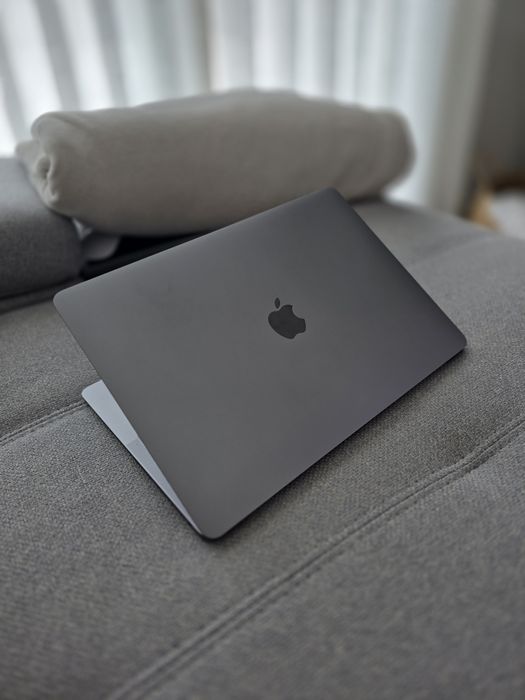 MacBook Air M1 512GB c/NOVO. 2 ciclos bateria. Fatura e garantia. Troca/retoma.