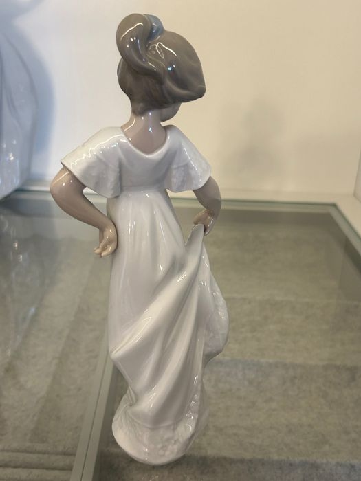 Nao by Lladró - Pretty (1110)