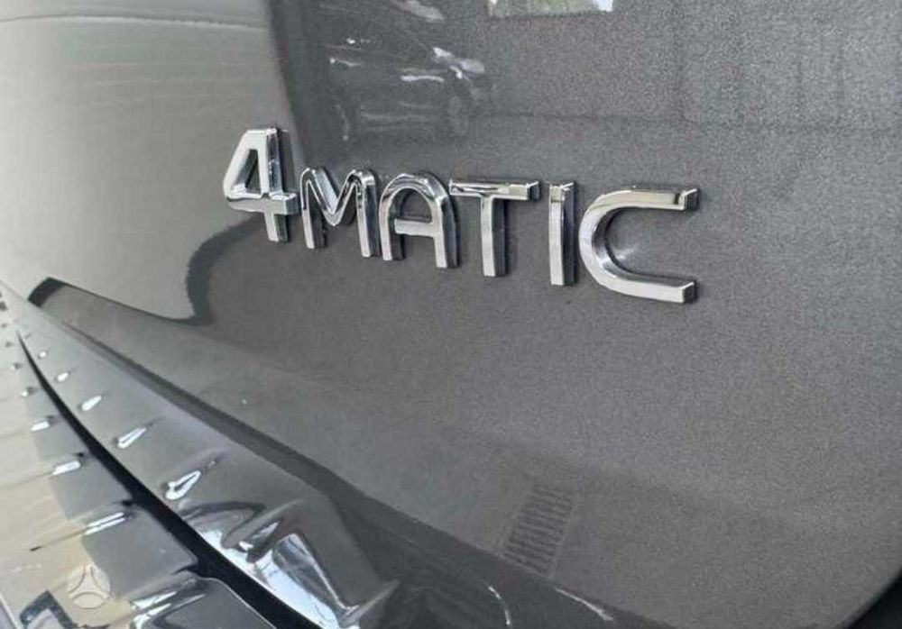 Mercedes-Benz EQB 300 4Matic — photo 5