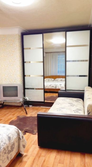 Здам погодинно,  подобово 1к. квартиру  просп. Героїв Харкова 202/2