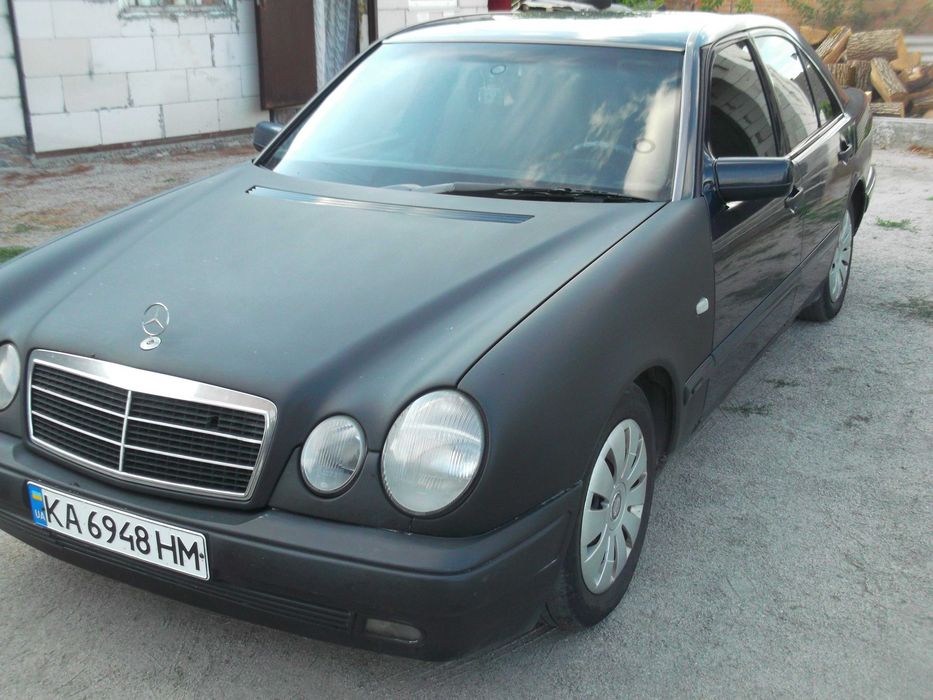 Mercedes-Benz E320