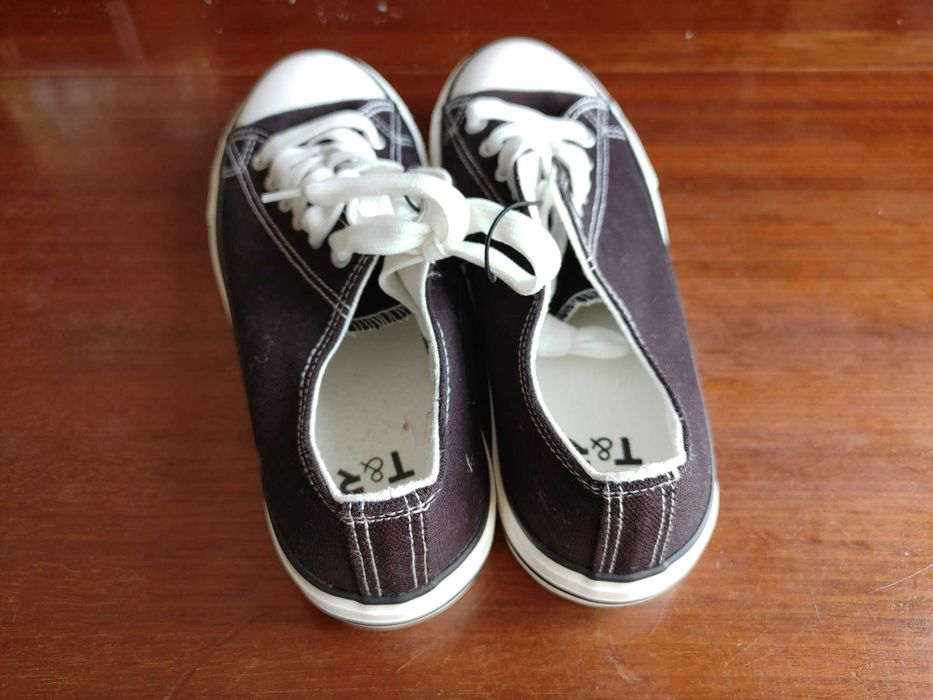 Sapatilhas Tom&Rose - estilo Allstar, tamanho 39 NOVAS!