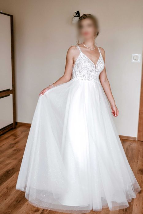 Elegancka suknia ślubna