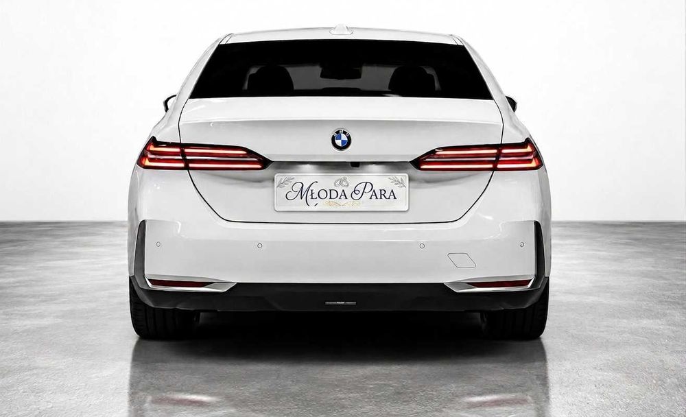 Nowe BMW Serii 5 (G60) w kolorze białym – Luksus i Elegancja na Wasz Ślub!