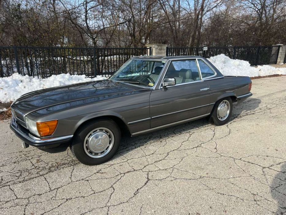 Piękny Mercedes 380 SL w107