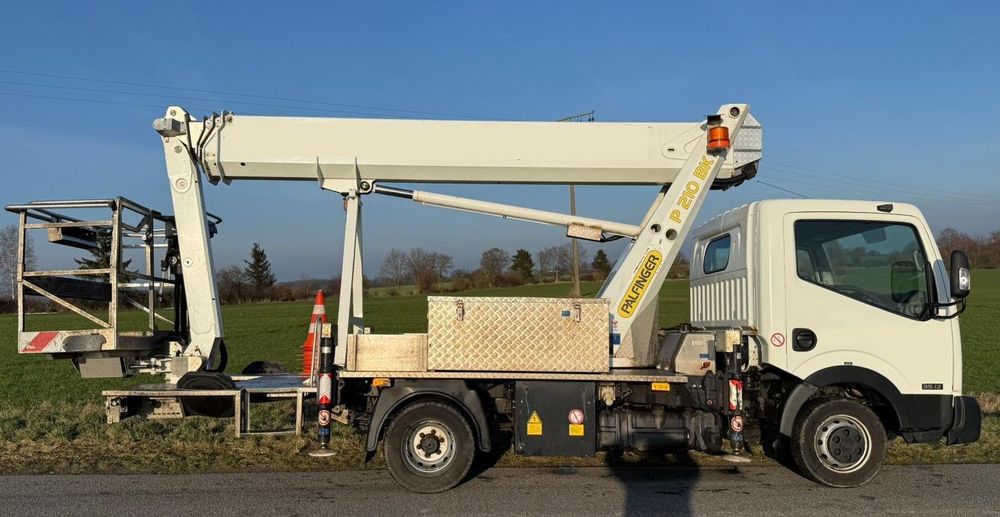 Nissan Palfinger P 210 BK  Podnośnik koszowy, zwyżka 21m. Wumag Palfinger