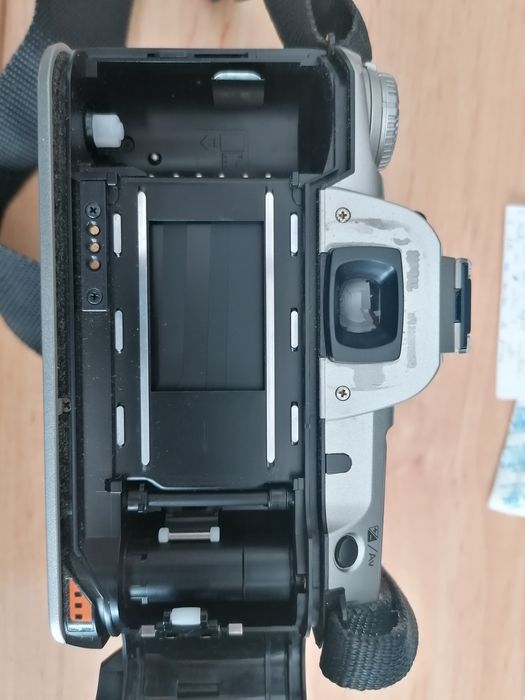 Máquina fotográfica Pentax MZ-50