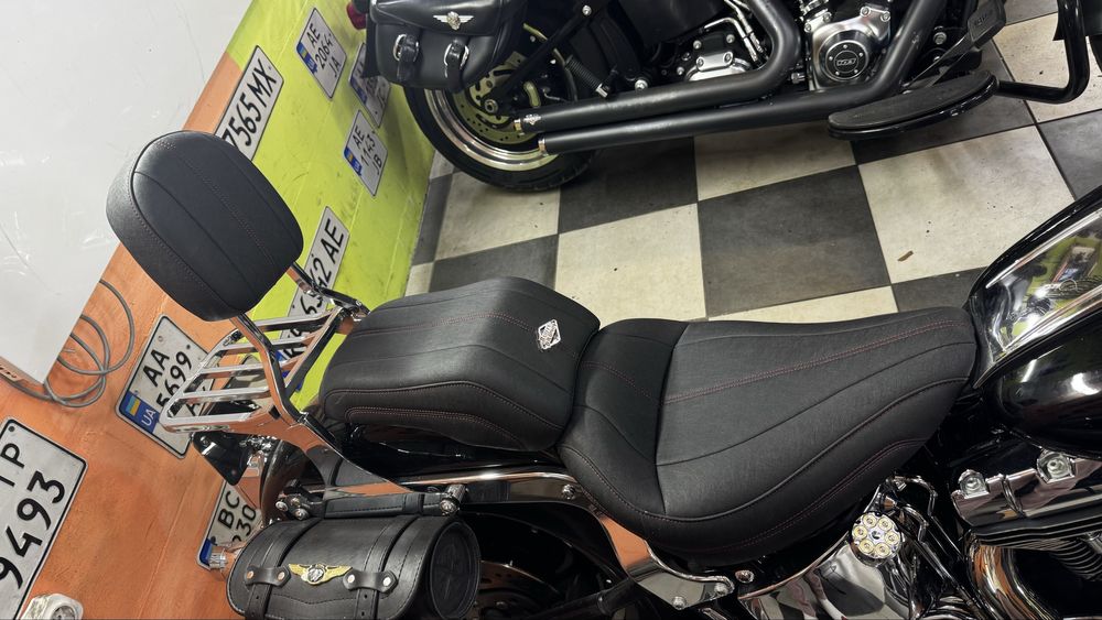 Сидение двойка+спинка с багажником Harley Davidson