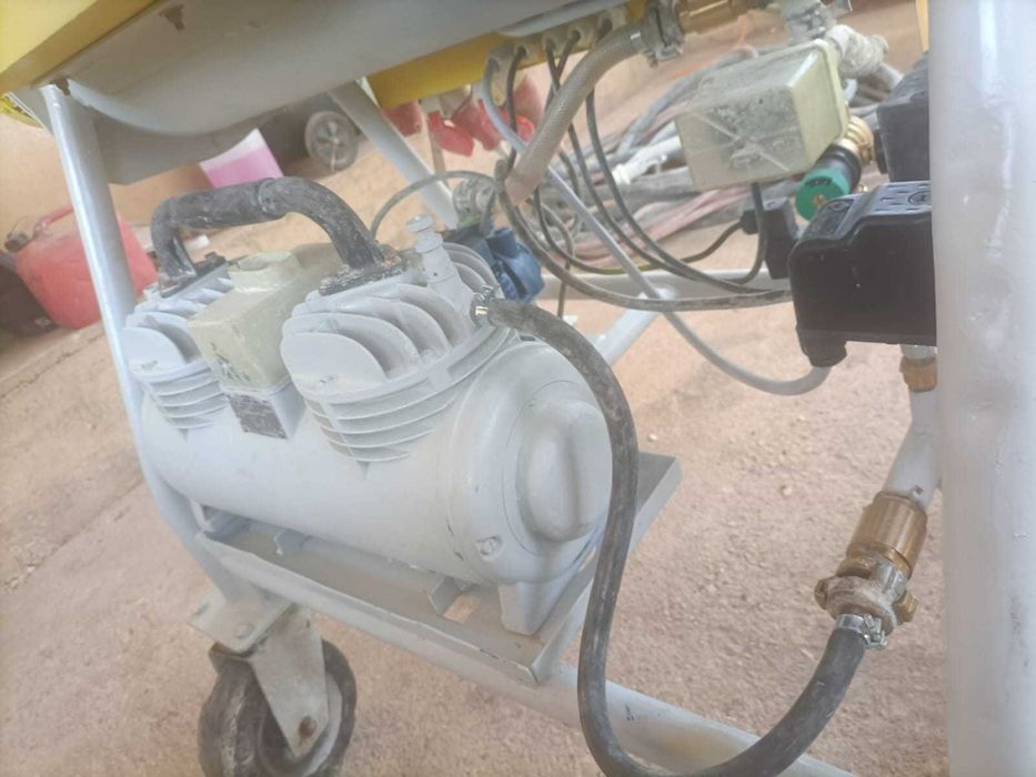 Máquina de Reboco Projetado Uniform Delta Mix – Totalmente Restaurada | Pronta a Trabalhar