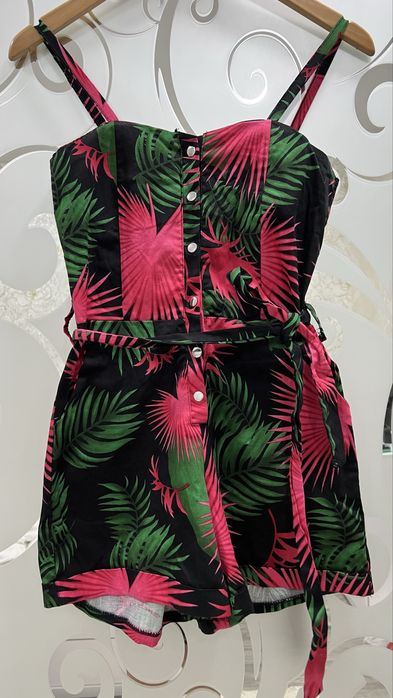 Шикарный комбинезон размер С