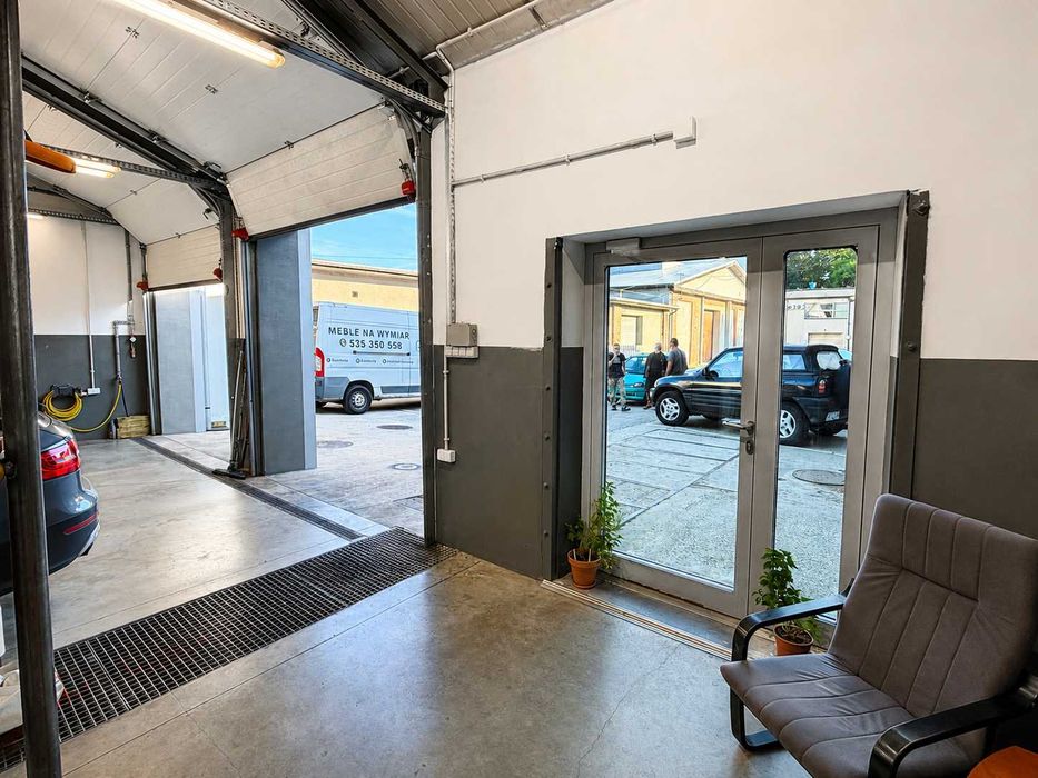 Warsztat samochodowy / hala na wynajem – Katowice-Tychy, 80 m², 2 bramy, 400 V, biuro, WC, parking, dostęp 24/7, blisko DK86