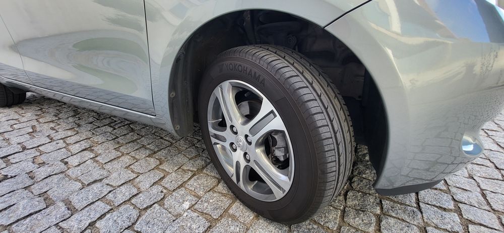 Toyota yaris 1.0 2008