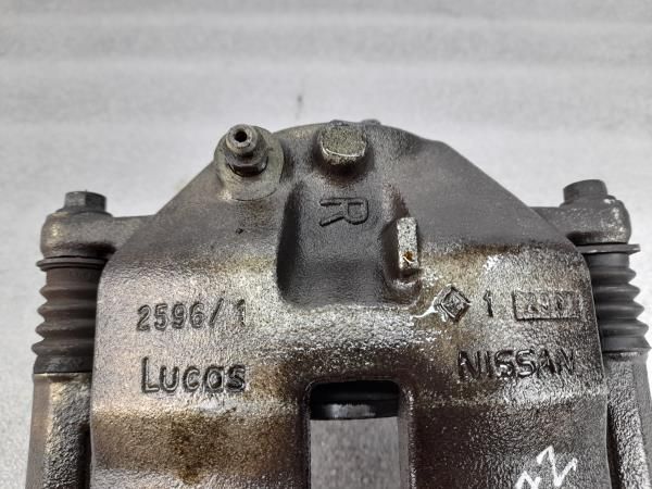 Pinça travão / maxila de travão frente direita NISSAN Primera Sedan (P
