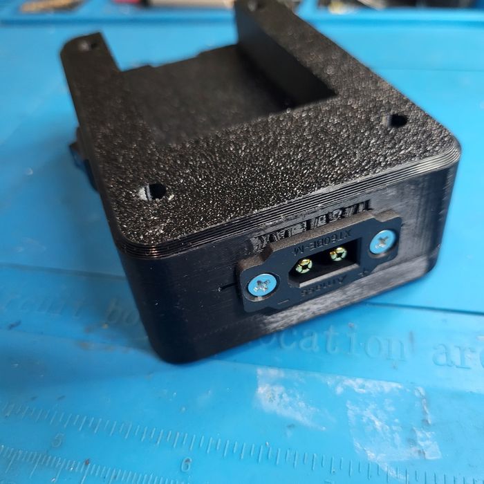 Продам програматор для  батарей djlmavic 3