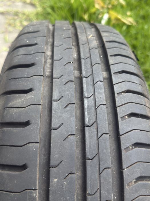Roda com pneu 185/65 R15