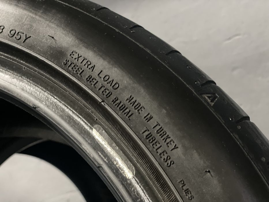 Продам пару літніх шин Falken 225/45 R18