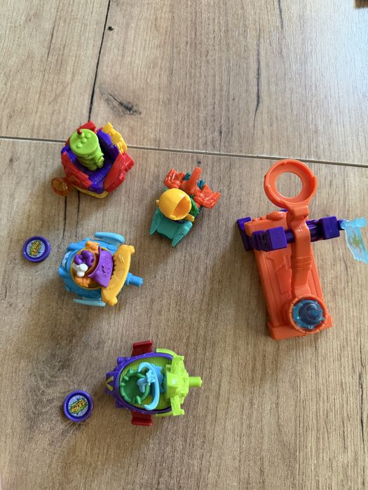 Super zings pojazdy wraz z figurkami