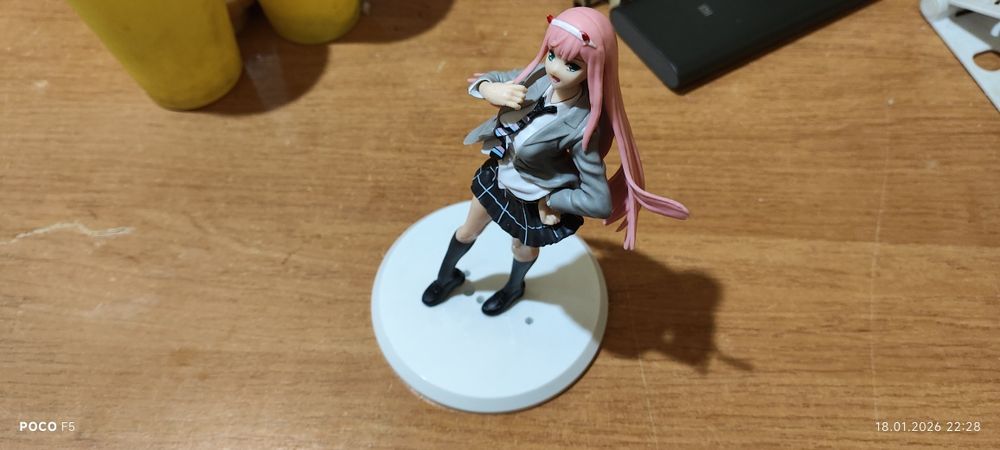 Аниме фигурка 02