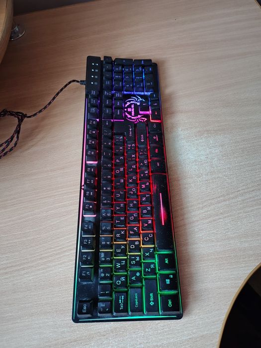 Продам клавиатуру