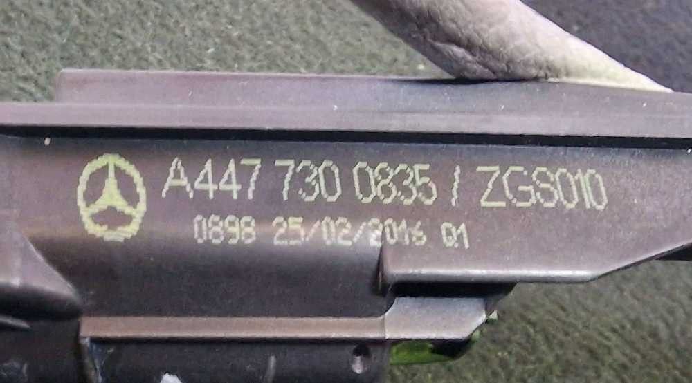 Fechadura / Fecho Porta Trás Esquerdo MERCEDES-BENZ VITO Autocarro (W638) ano 2000
