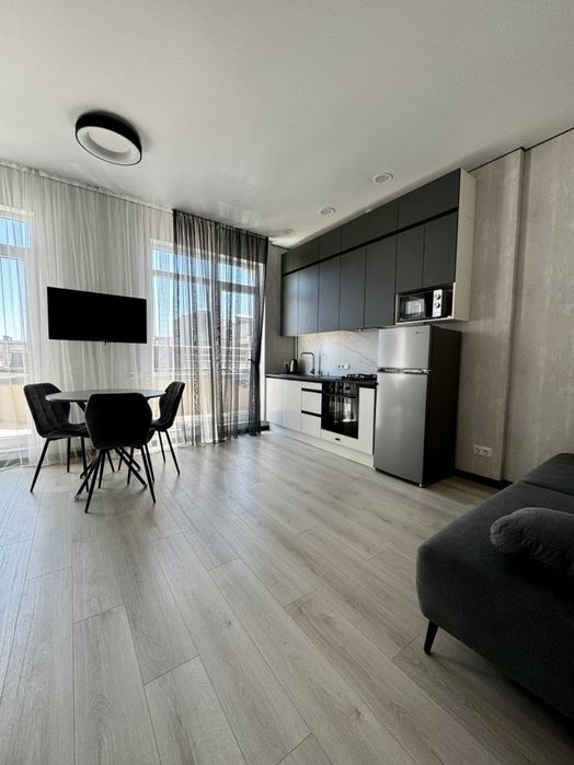 Оренда квартири житло посуточно подобово Одеса Авиньон море паркинг