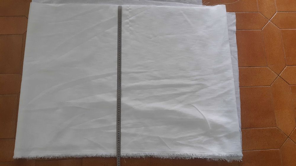 Tecido para cortina branco