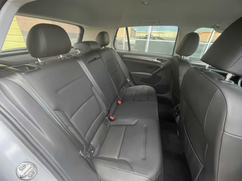 Volkswagen e-Golf SEL Premium      2019