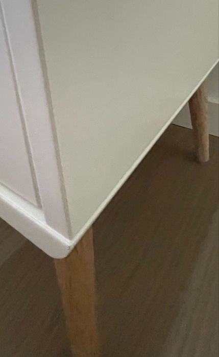 Mesas de cabeceira estilo escandinavo - em muito bom estado