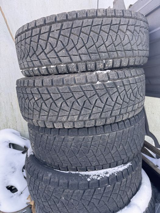 BRIDGESTONE Blizzak DM-V2 255/70R15  111S
