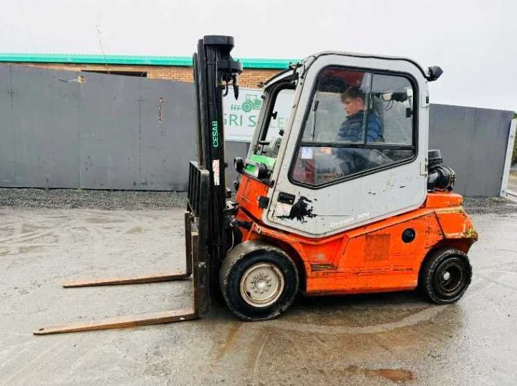 Вилочний погрузчик навантажувач CESAR DRAGO 3 тони, 4,5 м