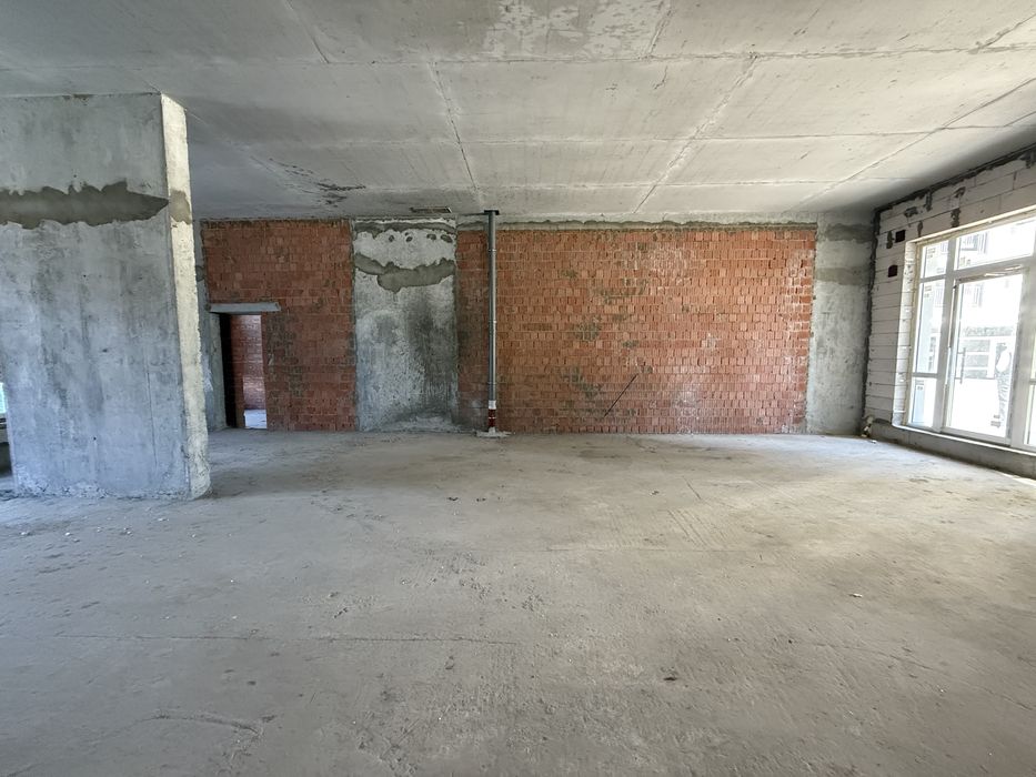 Здам приміщення в ЖК Гранд Бурже. 2 входи: на вулицю і у двір. 28кВт