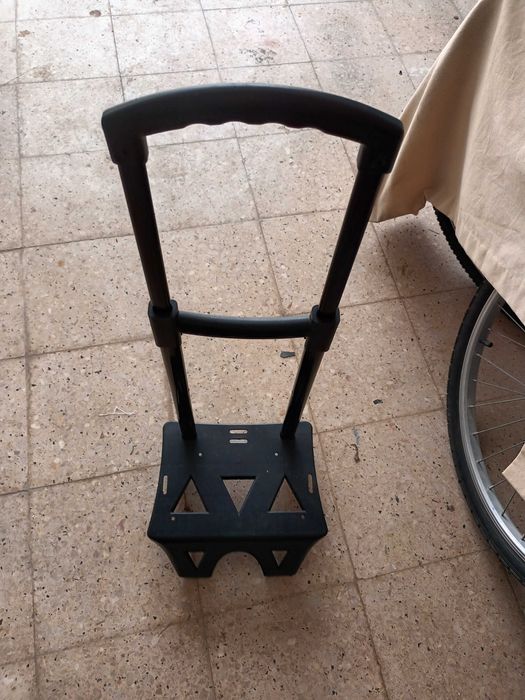 Vendem-se vários objetos para bicicleta e carro e outros 15.